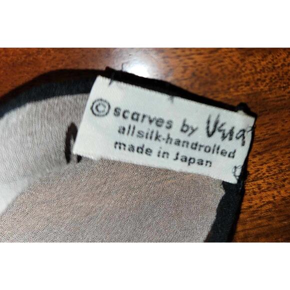 Vtg Vera Neumann Signed Black & White Silk Chiffon Oblong Scarf Rolled Edges EUC - Picture 9 of 9